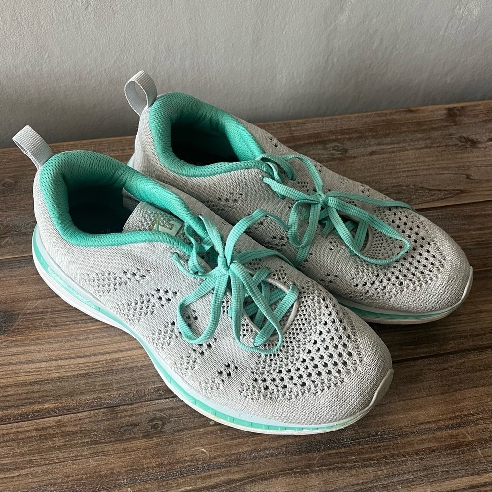 APL Techloom Pro Grey and Teal shoes Size 7.5 Womens